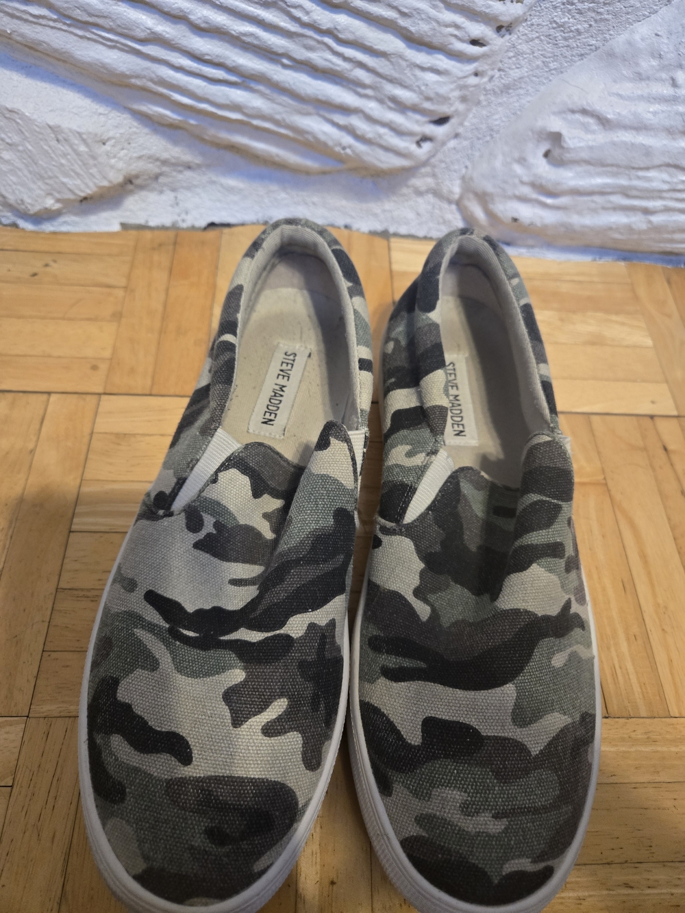 Steve Madden Men’s Camo Slip-On Sneakers - Green